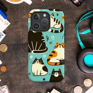 Cartoon katten telefoonhoesjes, schattig kittenpatroon, grillige kattenkunst, schattig kattenontwerp, kleurrijk kattenliefhebbercadeau, trendy telefoonbescherming, trendy telefoonbescherming