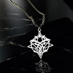 Silver Game Lord Pendant: Unisex Cosplay Necklace