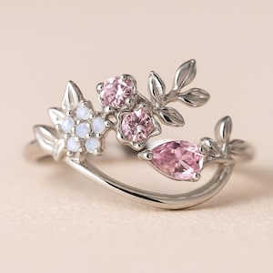 Dainty Floral Ring: Adjustable Alloy Anime Cosplay Jewelry