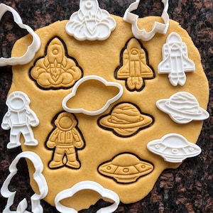 Space cookie cutter set, Astronaut clay & galaxy mold