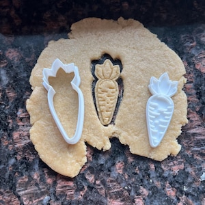 Carrot cookie cutter, Vegetable cookie cutter, Veggie baking mold, Dough cutter for cookies, Carrot polymer clay cutter, Baking gift