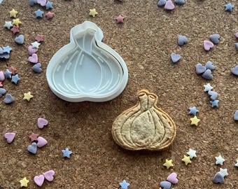 Garlic cookie cutter, Vegetable cookie mold, Garden theme cookie stamp, Spring kitchen gift, Funny veggie cookie cutter
