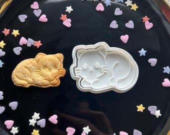Kitten cookie cutter, Cat cookie stamp, Pet biscuit mold, Kitty dough cutter, Kitten polymer cutter, Pet baking molds, Gift for cat lover