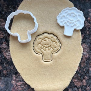 Broccoli cookie cutter, Vegetable cookie stamp, Veggies cookie mold, Broccoli dough cutter, Baking tools, Vegetable polymer clay cutter