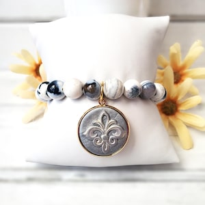 Elegant Fleur de Lis Charm Bracelet - French Inspired Jewelry