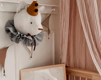 Bear circus linen wall hanging - handmade nursery wall decor, baby room decoration, boho kids wall, baby shower gift, kids bedroom.