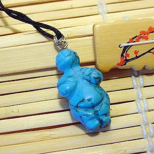 Blue Howlite Goddess / Venus Willendorf Pendant on cord Fertility Birth Gift Stocking Stuffer 21ng2