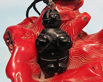 Black Onyx/Obsidian Goddess / Venus Willendorf Pendant on cord, Fertility, Birth Stocking Stuffer FREE SHIPPING 22t97
