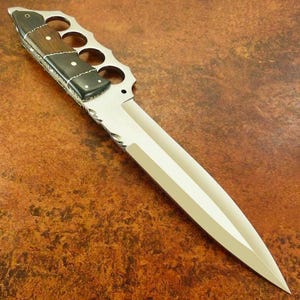 Custom Handmade D2 Steel Bowie Knife Premium Craftsmanship  Precision and Power Combined