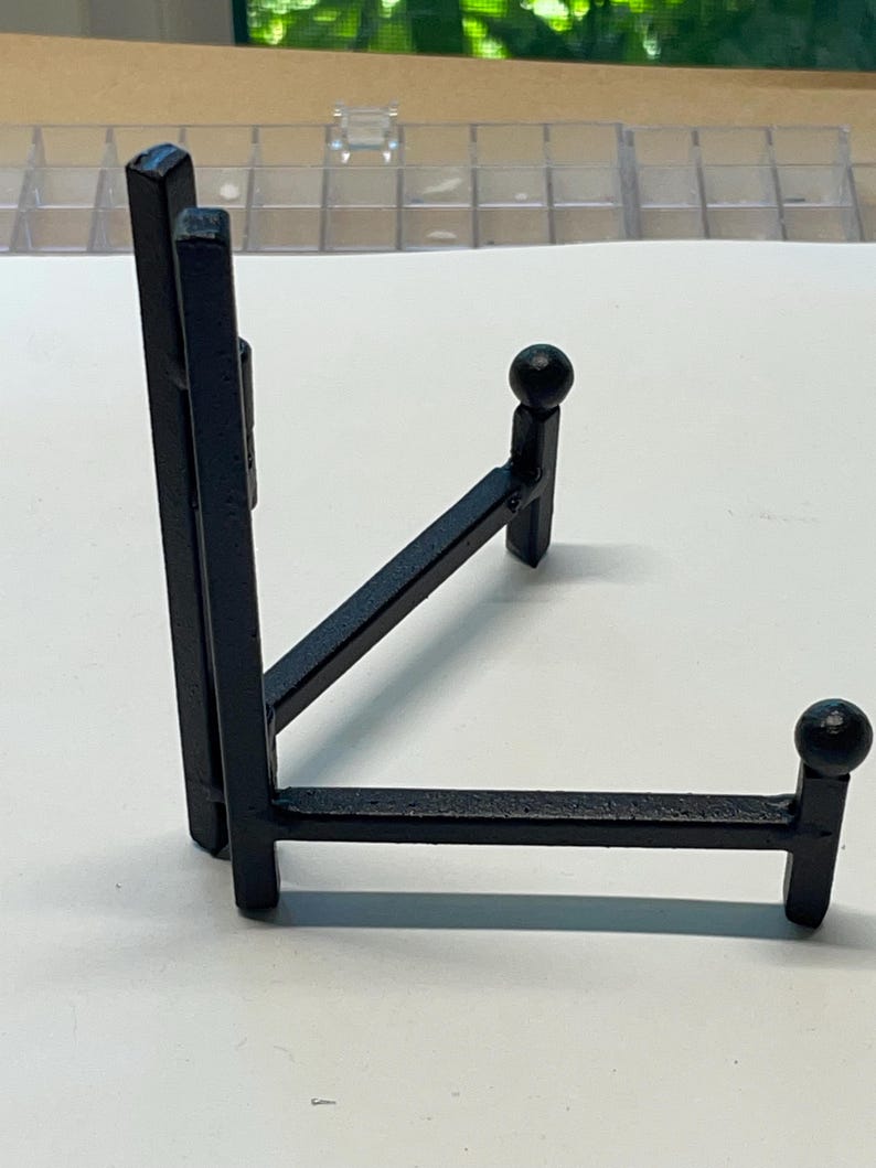 Black Metal Art Display Stand: Adjustable Easel for Plates and Art displays Stand Bild 3