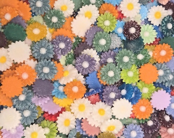Freeze and Fuse Handmade 90 COE Glass Large Daisies, Set of 12 Glass Flowers Embellishment Mosaic Art Craft Supply Miniature Glass Flower