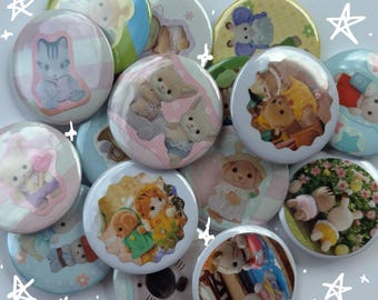 5 mystery Sylvanian families/Calico critters pins