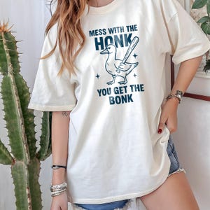 Humorous Goose Shirt, Silly Goose Funny Shirt, Retro Graphic Tee, Funny Graphic Shirt, Novelty Tee, Gift for Laughs, Honk