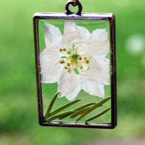 December Birth Flower Necklace, Real Flower Necklace, Paperwhite Narcisuss Flower, Birthday Flower, BotanicalJewelry, Pressed Flower Jewelry image 9