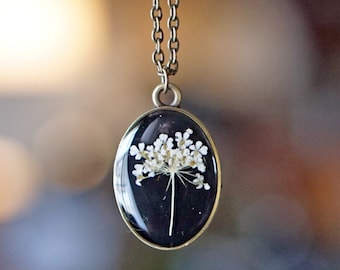 Botanical Resin Oval Necklace, Floral on black, Heather Flower, Pressed Fern, Queen Anne's Lace
