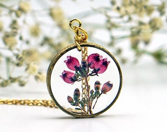 Real Heather Gold circle setting Necklace, Pressed Heather Flower, pendant necklace, botanical jewelry, real flower