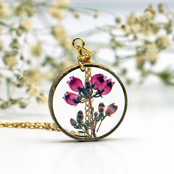 Real Heather Gold circle setting Necklace, Pressed Heather Flower, pendant necklace, botanical jewelry, real flower