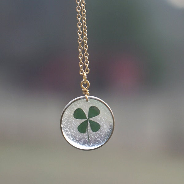 Real Four Leaf Clover Gold circle setting Necklace, Pressed Four leaf clover, pendant necklace, botanical jewelry, real flower