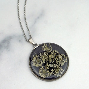 Queen Anne's Lace on Black Necklace, Real pressed wild queen anne's lace, circle pendant necklace