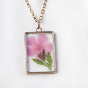 August Birth Flower Necklace, Real Flower Necklace, Gladiolus Flower, Birthday Flower, Botanical Jewelry, Pressed Flower Jewelry