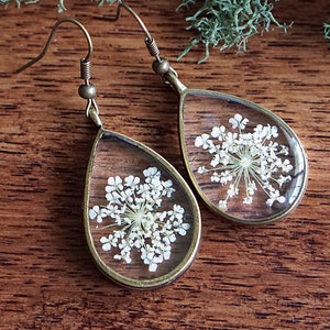 White Queen Anne's Lace Earrings, Real Flower Earrings, Pressed Botanical Jewelry, Antique Bronze Bezel