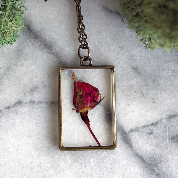 June Birth Flower Necklace, Real Flower Necklace, Rose Flower, Rosebud, Birthday Flower, Botanical Jewelry, Pressed Flower Jewelry