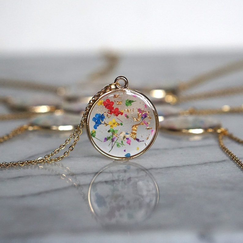Pendentif Créateur Ancien - Métal Argenté, Résine, Fleurs Et Pierre Rose