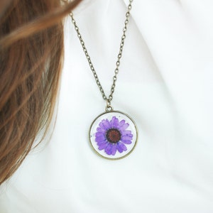 Pick Your Color Rainbow Daisy Necklace, Real Flower Necklace, Chrysanthemum, Botanical Jewelry, Pressed Flower Jewelry, Antique Bronze image 4