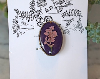 Spilla botanica, spilla con fiore pressato vero, spilla da bavero, spilla, spilla in resina, spilla per cappello, clip