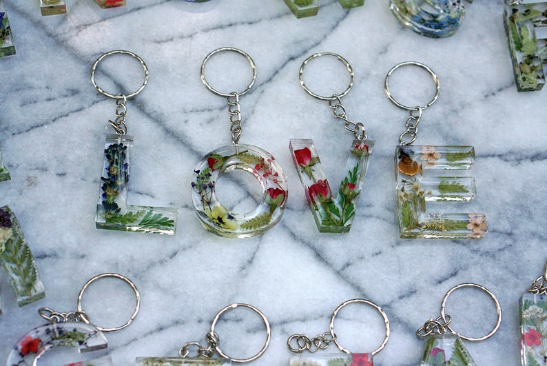 Resin Flower Letter Keychains Botanical Keychain Resin Etsy