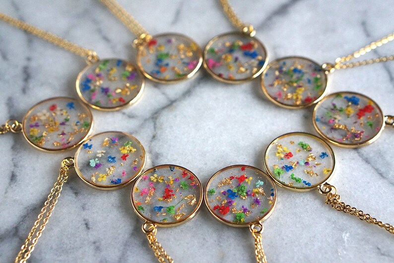 Flower Confetti Resin Pendant Necklace Real Flower jewelry Etsy