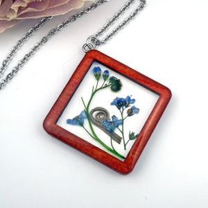 Forget me not Diamond Shaped Wood Pendant Necklace, Real Pressed forget me nots in Resin, Real blue forget me nots