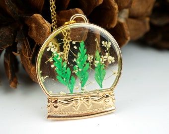 Fern Snow globe necklace, fern resin jewelry, real pressed flowers, resin jewelry, botanical jewelry, Botanical Christmas Necklace, Nature