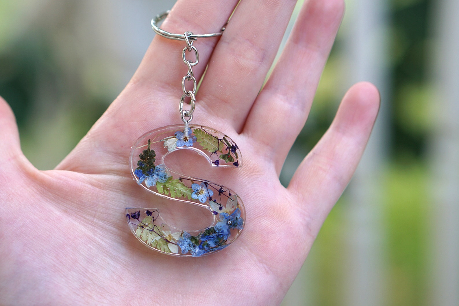 Resin Flower Letter Keychains Botanical Keychain Resin Etsy