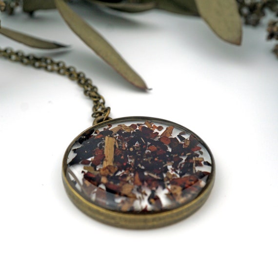 Hibiscus Tea Resin Necklace, Real Tea Leaves, Preserved Tea, Tea Jewelry -   Finland