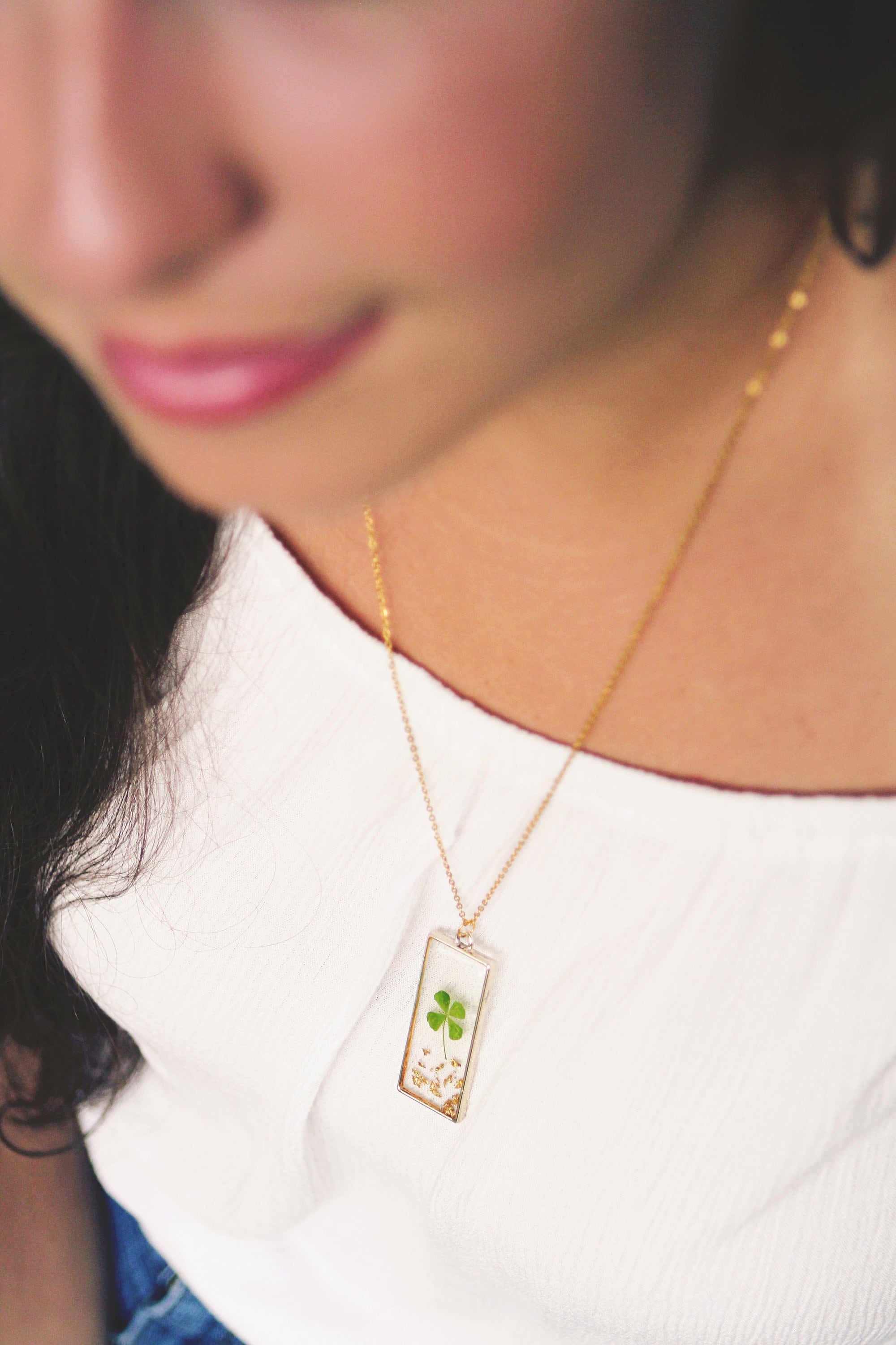 四つ葉のクローバーネックレス、本物の四つ葉のクローバー、幸運の