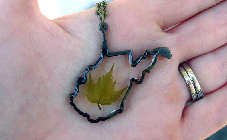 West Virginia Pendant Necklace, WV Botanical, Botanical Jewelry, Pressed Flower Jewelry, Flor Pendant, Monarch, Maple, Coal, Blue and Gold Spring Maple