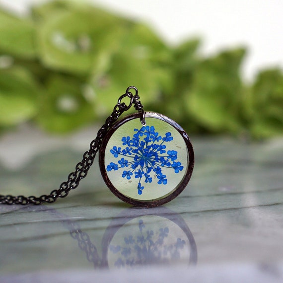 Blue Queen Anne s Lace Necklace Real Flower Necklace Blue Lace Flower Botanical Jewelry Pressed Flower Jewelry Etsy UK