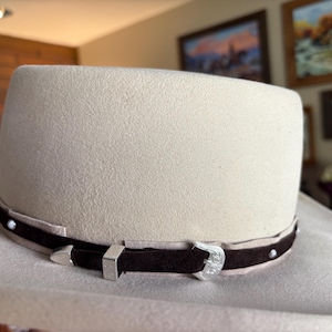 Bandit : Rustikales Wildleder Hutband für Accessoire im Western Stil