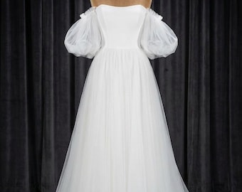 Leontine / Abito da sposa con spalle scoperte, abito a trapezio in crêpe e tulle, scollo dritto, maniche a sbuffo, chiusura con zip sul retro, abito da sposa minimalista