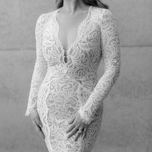 Lace Fit And Flare Wedding Dress, Long Sleeve Bridal Gown With Open Back And Scalloped Neckline, Boho Vintage Wedding Dress 2025