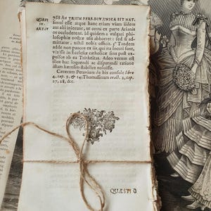 Paquetes de páginas de libros de trapo antiguos franceses de los años 1700 y 1800