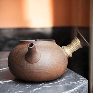 Jingdezhen Handmade Pottery Teapot - Japanese Style Side Handle, Retro Raw Ore Clay, Health Tea Maker