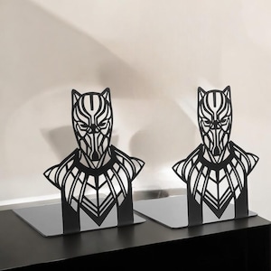 black panther gift
superhero bookends
hero book stand
comic book holder
geek home decor
metal bookends
Avengers gift
bookshelf organizer
nerdy home decor
movie fan gift
book stand for men
Wakanda gift
superhero decor
