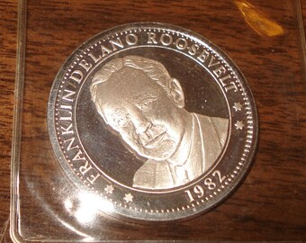 1982 Franklin Delano Roosevelt Presidential 100th Ann Eagle 1oz 999 Silver Round