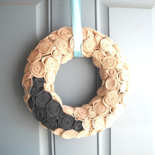 Felt and Yarn Wreath - Warm Gray and Oatmeal