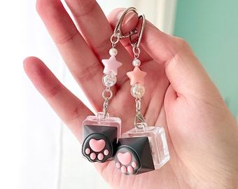 Cat Paw Keycap Keychain | Keycap Charm | Cat Keychain | Keycap Fidget Keychain | Fidget Clicker | Keyboard Fidget Toy | Bag Charm Accessory