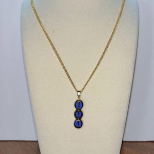 Sapphire gold necklace