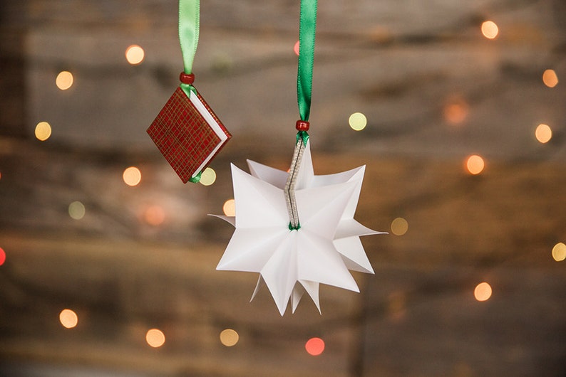 Christmas tree star ornament book image 1