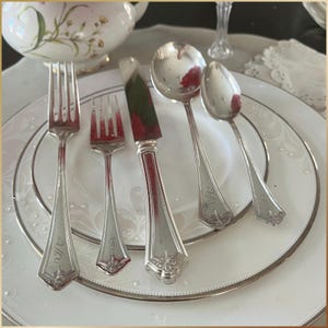 Antique Oneida Silverplate Flatware Set - 1915 Reliance Service for 5